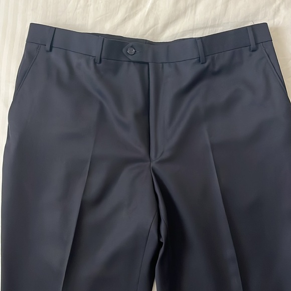 Jos. A. Bank Suit - Traveler’s Collection - Tailored fit - Picture 11 of 12